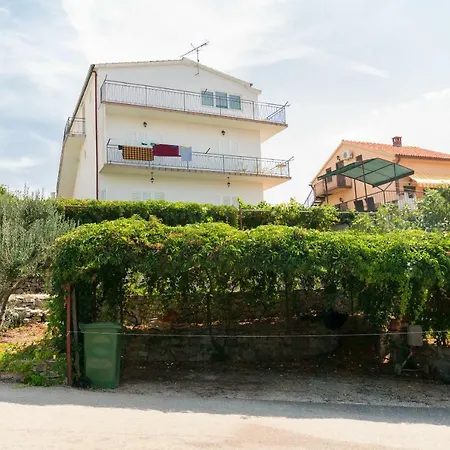 Apartment Jere Proto *